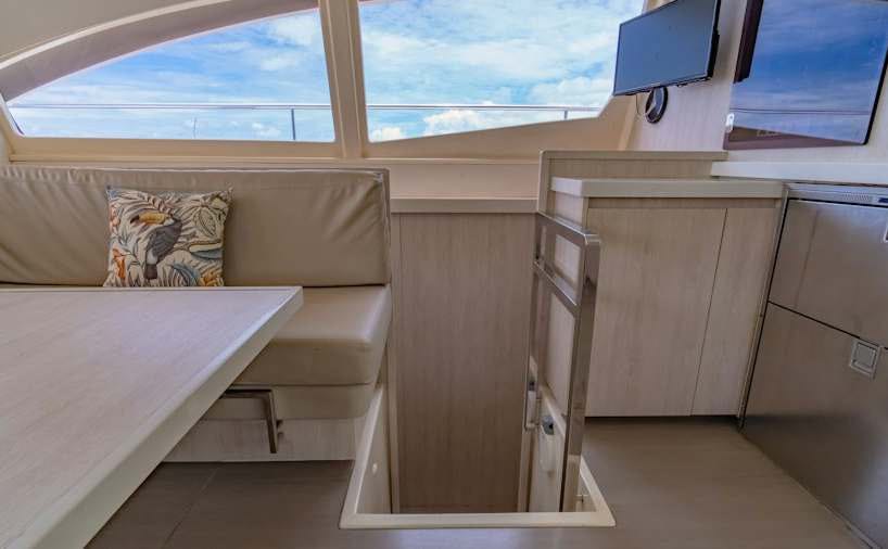harmony cat starboard side companionway