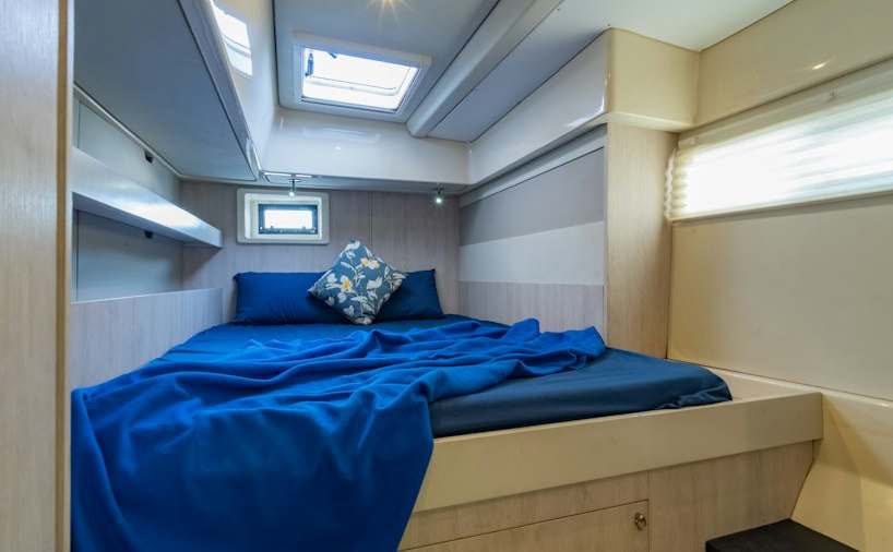 harmony cat aft port cabin