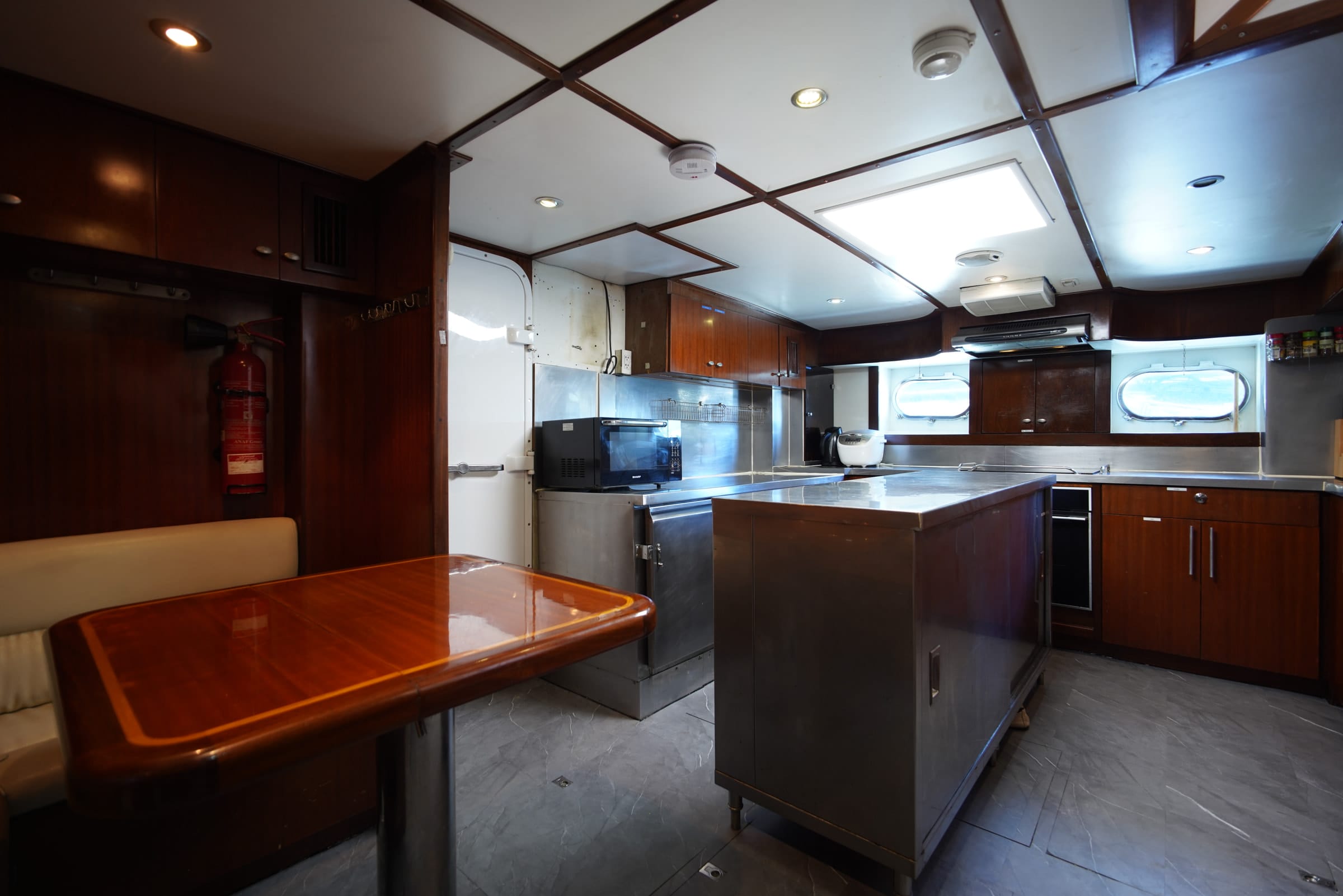 MIa Kai galley aft